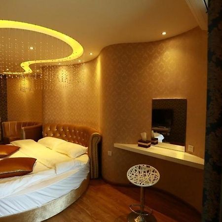 Yawei Apartment Hotel Kunming Bagian luar foto