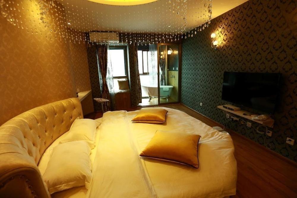 Yawei Apartment Hotel Kunming Bagian luar foto